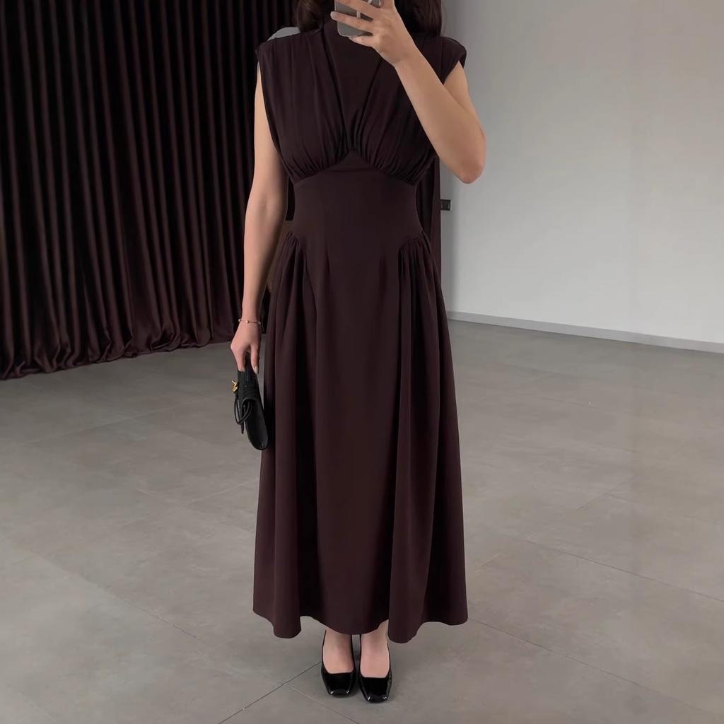 Europe, America, the new summer vacation style temperament pleated sleeveless lace-up big pendulum long dress