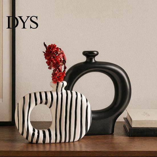 Artistic Hollow Rope Vase Minimalist Resin Flower Vase, Circle Art Modern Floral Dried Arrangement Holder for Home Living Room Bedroom Table Ornament