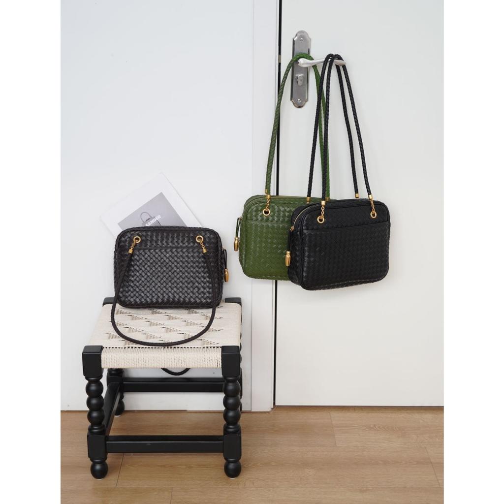 Haute couture version sheepskin hand-woven shoulder bag 2026 new medieval tofu bag commuter leisure handheld women's bag