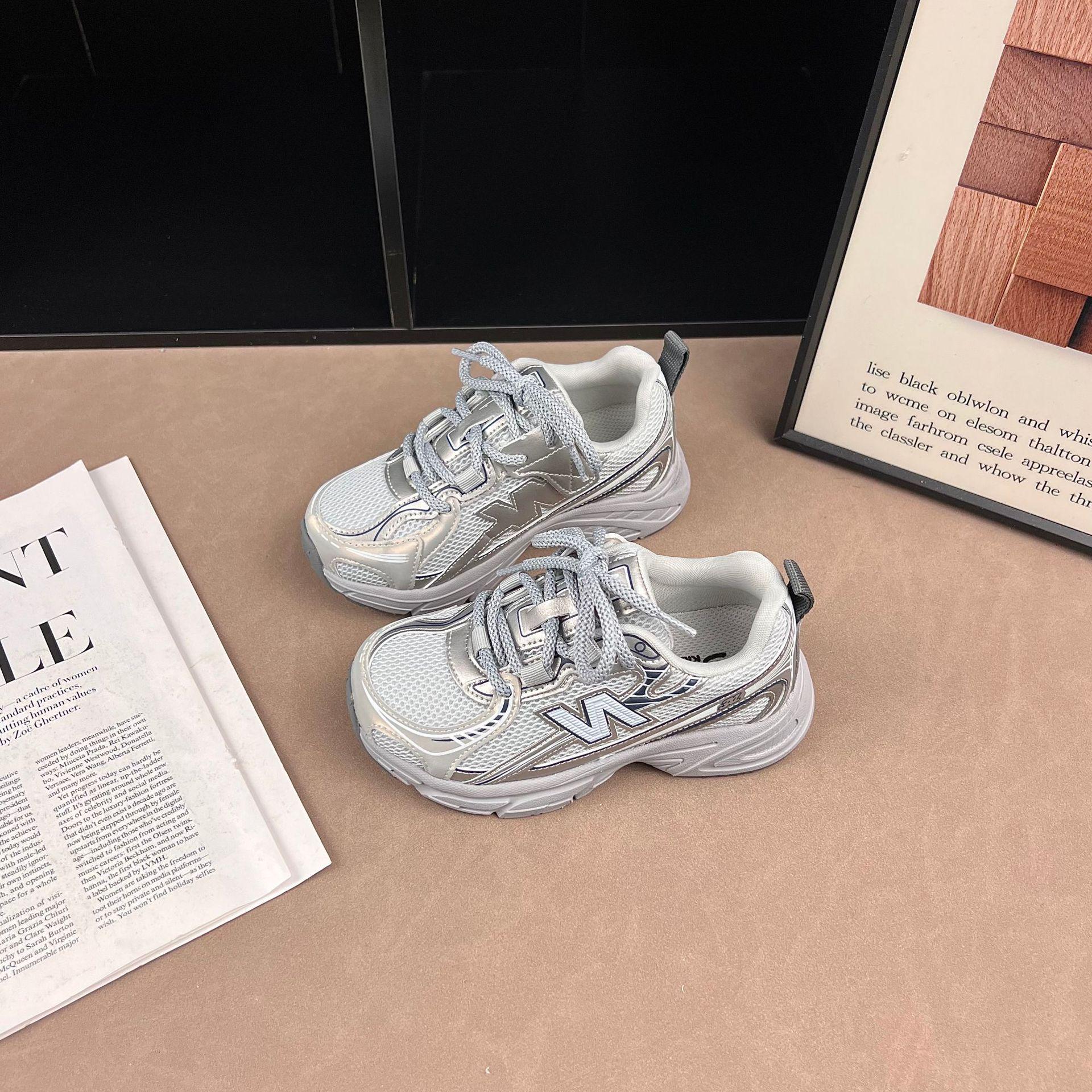 

Дитяче унісекс дихаюче спортивне взуття: Легкі, Нековзкі, Повсякденні Кросівки для Весни/Осені. 28 срібний/сірий колір