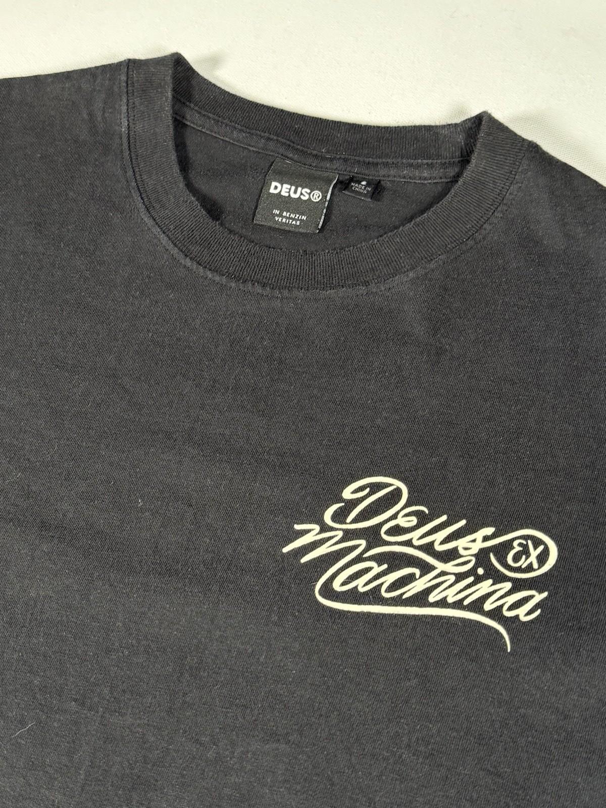 Deus Ex Machina Asakusa Japan Tshirt Men’s Small Black Wave Graphic Motorcycles Unisex T-Shirt L