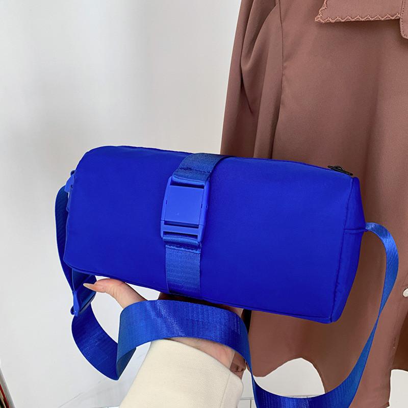 Fashionable Mid-sized Zipper Shoulder Bag With Phone Pocket For Daily Use синий