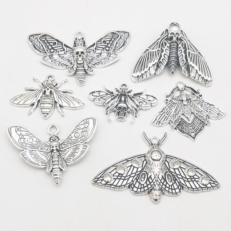 Gothic Skull Moth Pendant: Zinc Alloy Jewelry Accessory
