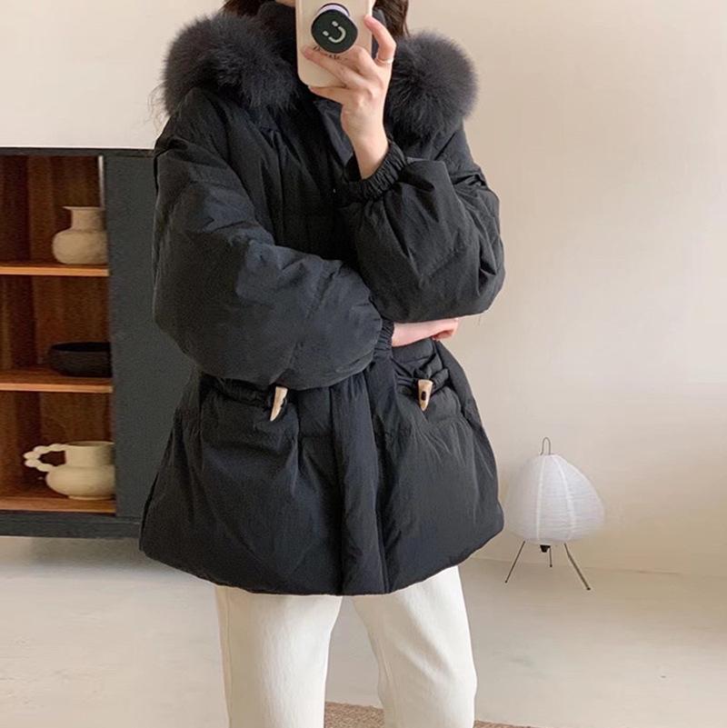 

Сладкая куртка-пуховик с роговыми пуговицами женская средней длины зимняя новая с большим воротником из лисы утолщенная теплая куртка тренд S