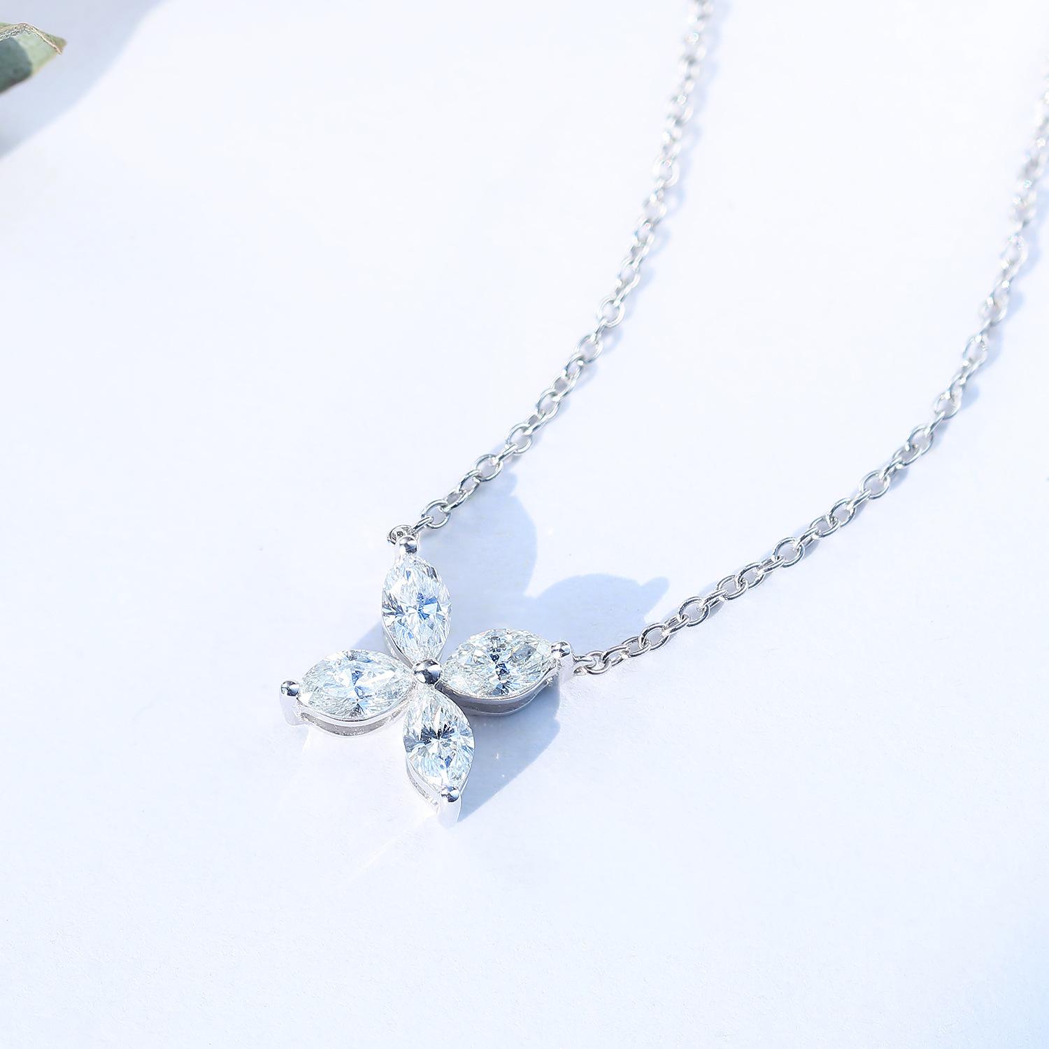 

Ожерелье из розового золота с бриллиантами в виде четырехлистного клевера 32 пункта Золото Платина Подвеска с бриллиантом огранки «лодочка» для женщин