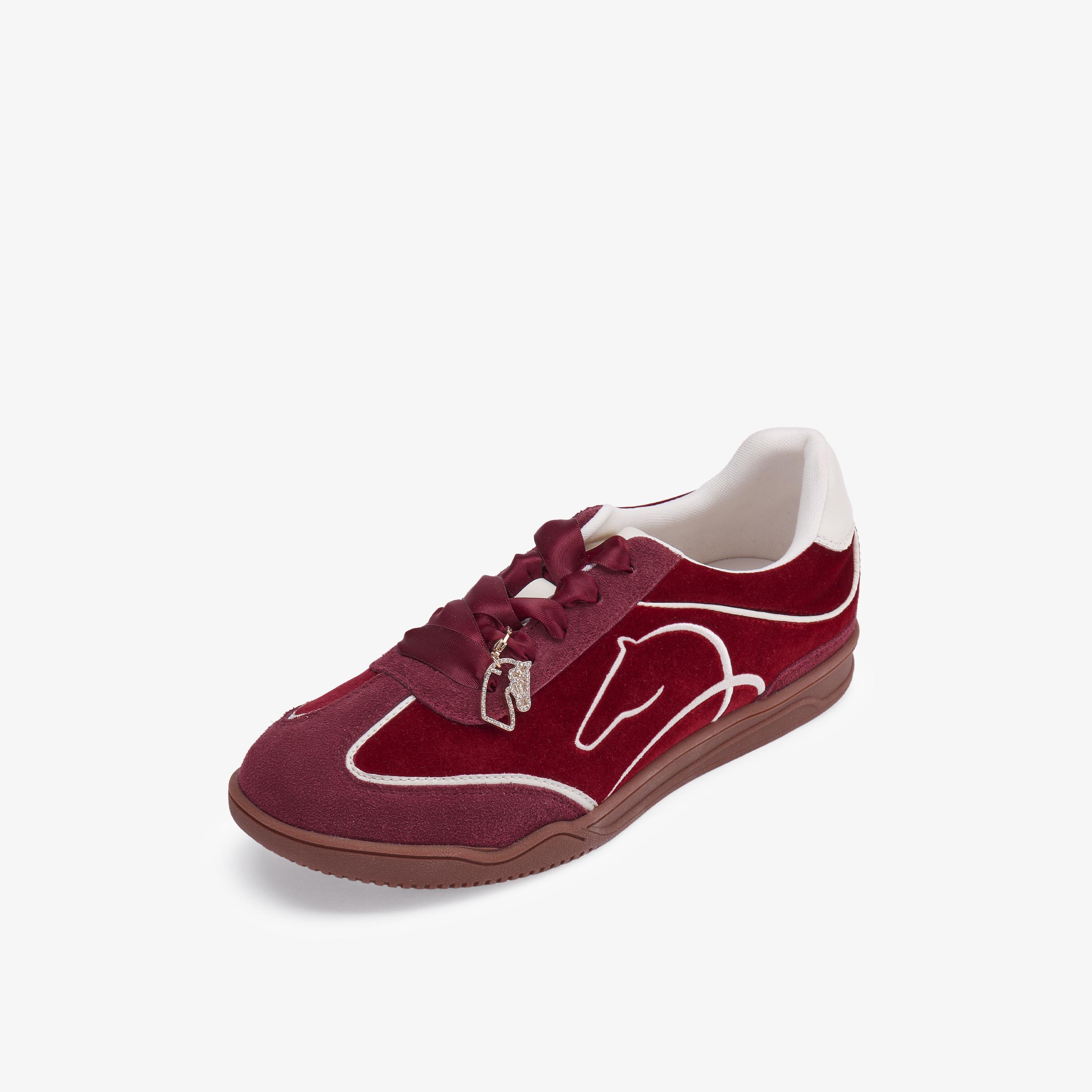 

Women s shoes will soon be rich in spring new fashionable retro red shoes 40 бордовий