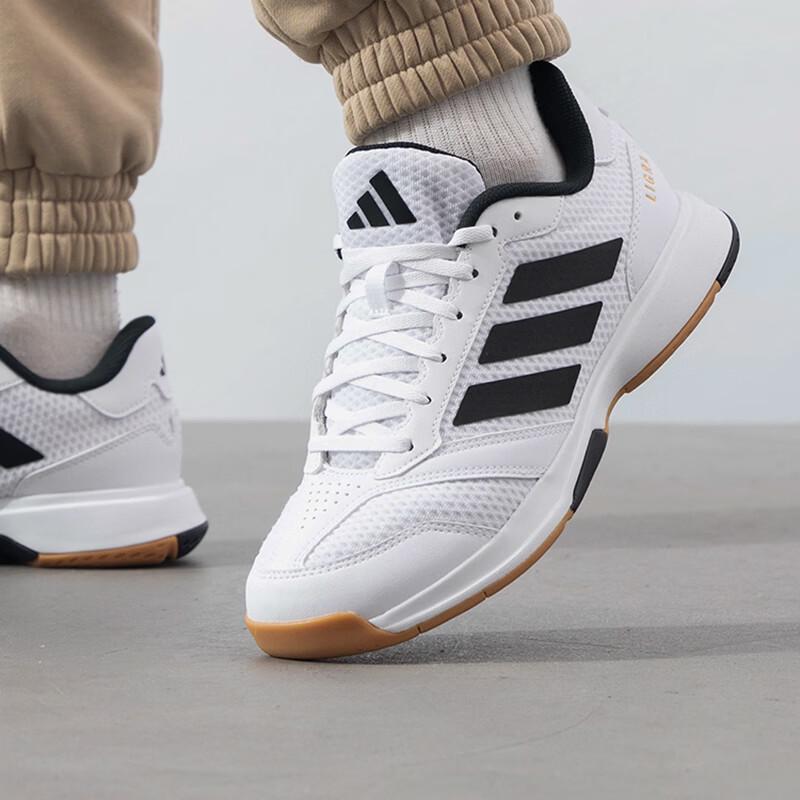 Adidas Men s JI1505 Seasonal Training Shoes 43