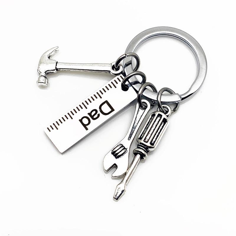 1 Stück Papa Buchstaben Schlüsselanhänger Kreativer Hammer Schraubenzieher Schraubenschlüssel Schlüsselanhänger Handtaschen Deko Quaste Hängeanhänger Vatertagsgeschenke