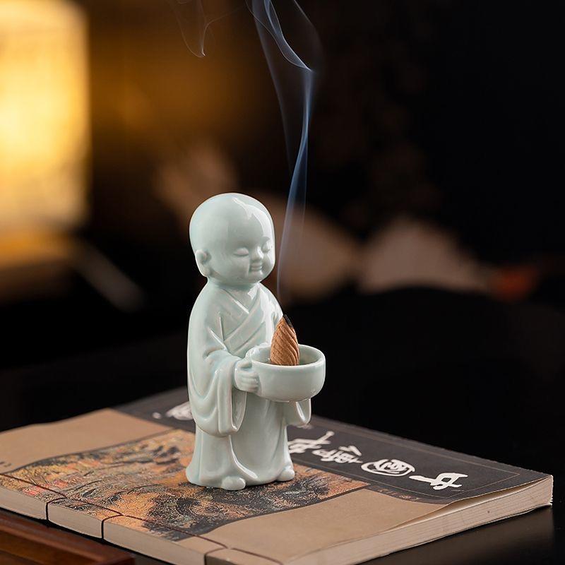 Portacandele Monachino Zen in Ceramica Carino, Statuetta Decorativa Arredamento per la Casa