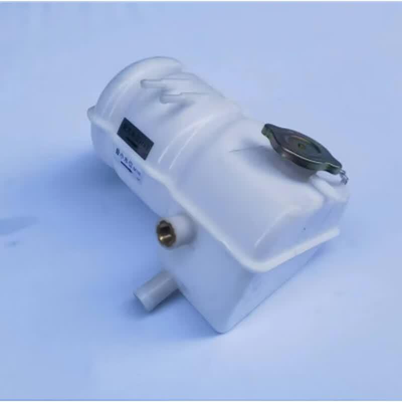 Qing'an Dongfeng EQ2050 Warrior Auxiliary Expansion Water Tank Assembly