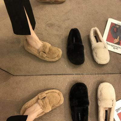Plüschschuhe mit flachem Boden, die Frauen im Winter draußen tragen, faule Leute treten Beanie-Schuhe, Damen-Baumwollschuhe