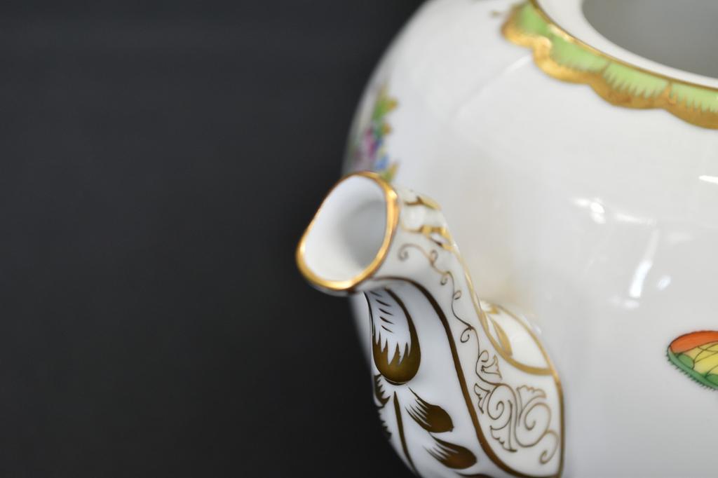 Herend VBO/Victoria Bouquet Teapot Made in Hungary Handpainted Vintage Rare