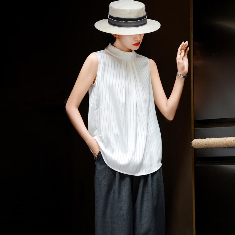 Women s Elegant Striped Sleeveless V-Neck Blouse M