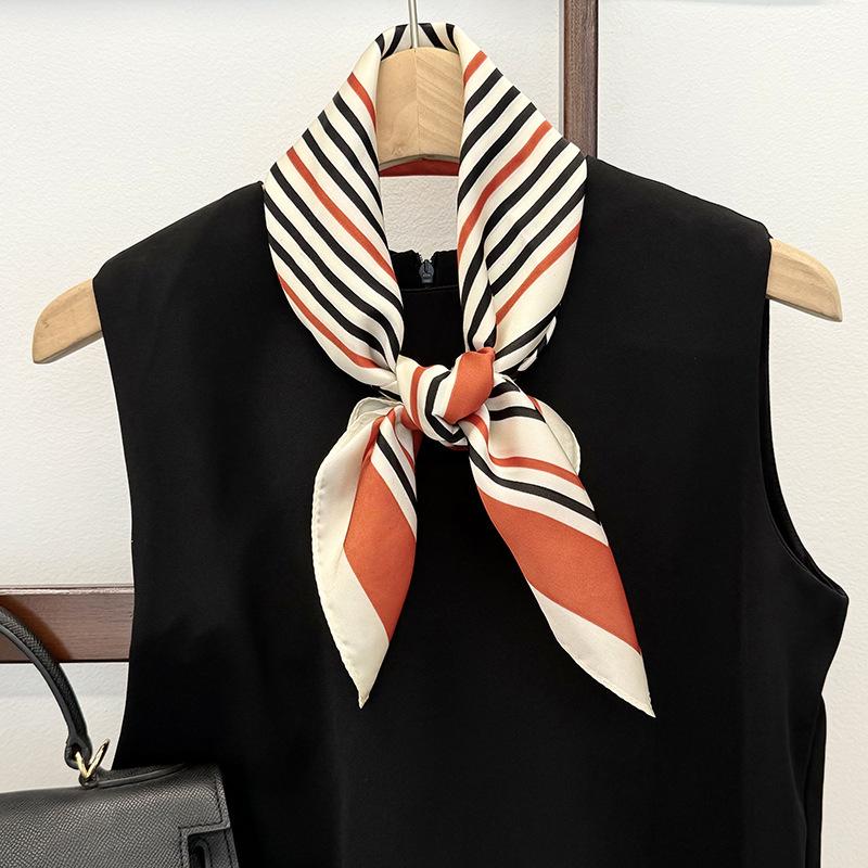 70 square scarves, new silk scarves, fashionable and versatile bags, tied hair scarves, headbands, neck protectors, scarves, shawls.