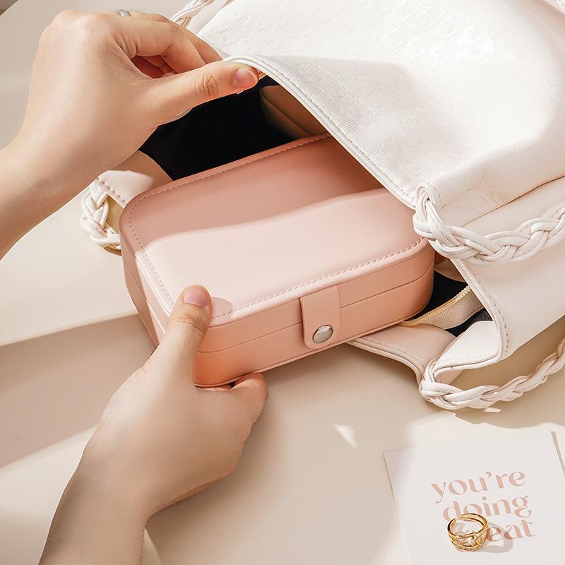 1 stücke Leder Tragbare Schmuck Box Reise Schmuck Halter Organizer Lagerung Display Ohrringe Ring Halskette Ständer Für Schmuck