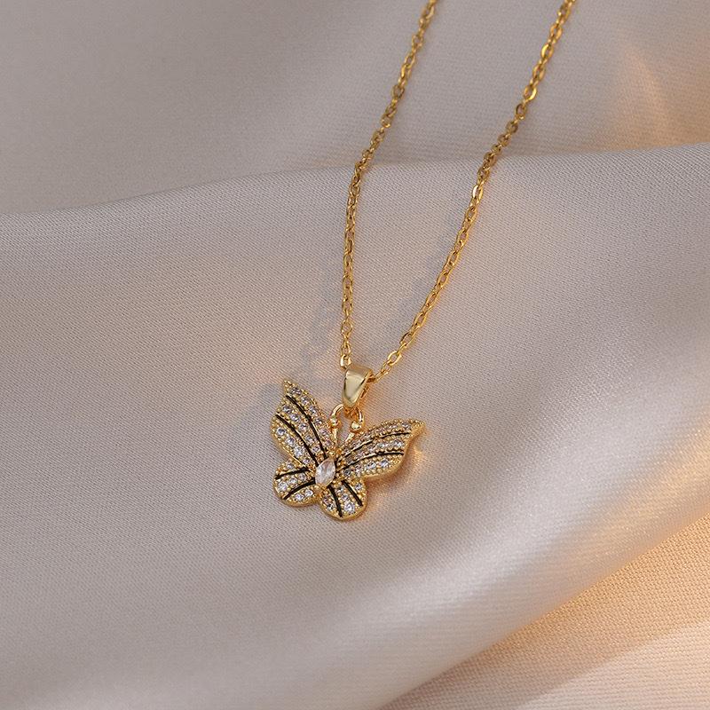 Butterfly Necklace with Color-Retaining Zircon - Fashionable, Versatile Women's Jewelry Accessory.