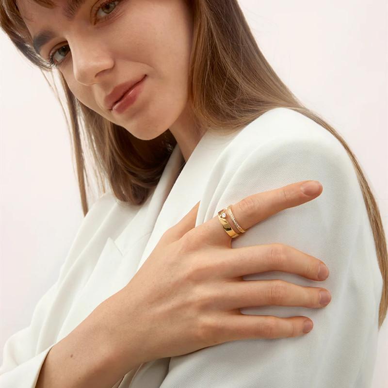 Double-Layer Hollow Micro-Set Diamond Copper Plated 18K Real Gold Ring, Fashionable Commuter Must Enter, Simple Temperament Unique Ring