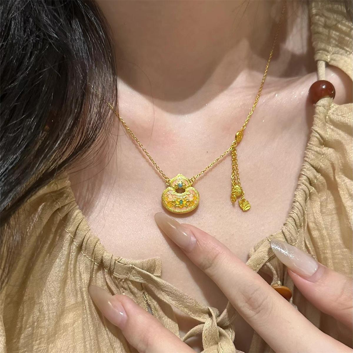 

Ожерелье-подвеска в виде тыквы с каплей масла 24 каратного золота, цепочка на ключицу, новинка, ювелирное изделие, женское, с ощущением высокого класса