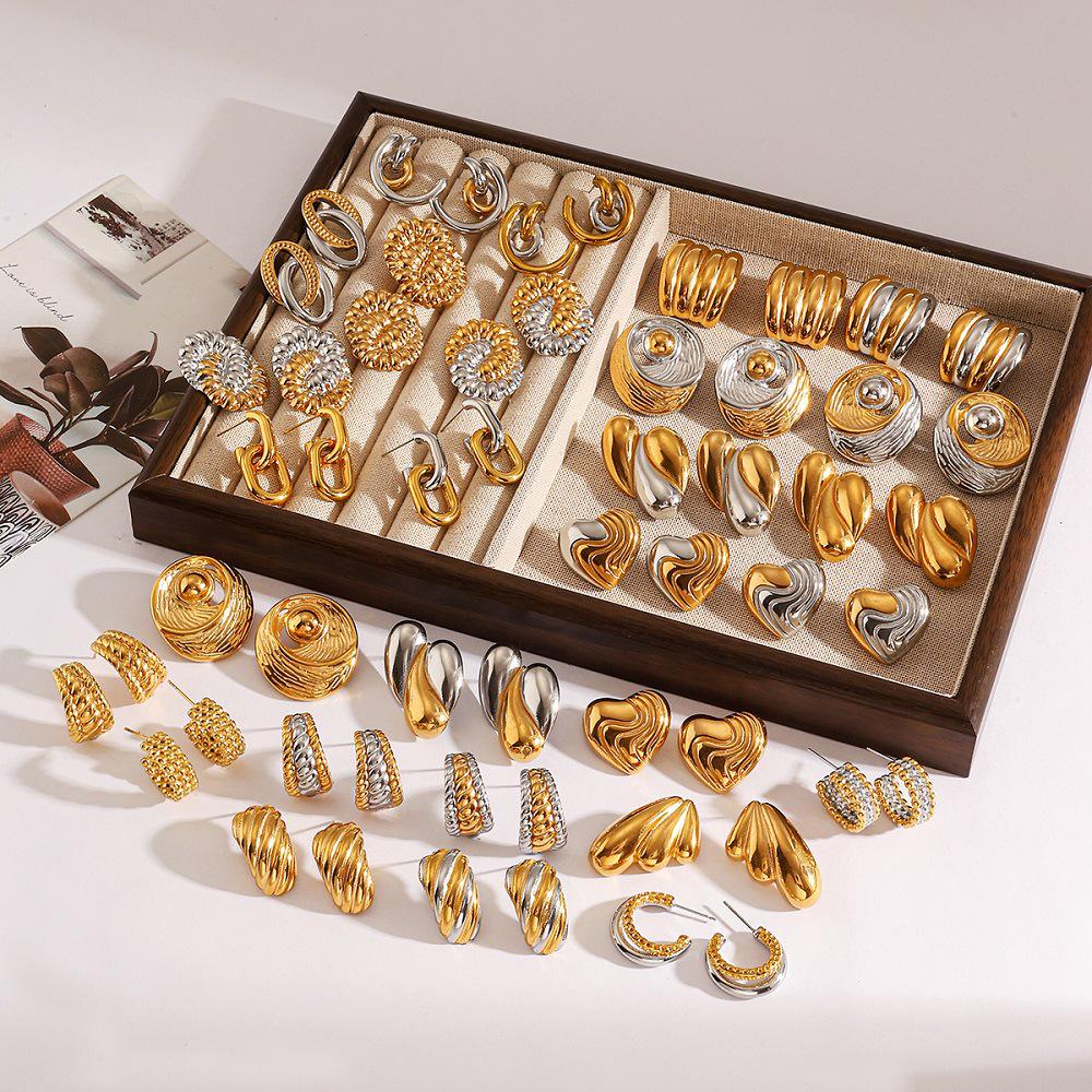 Yingtai 18K Gold Stainless Steel Stud Earrings with Vacuum Electroplating