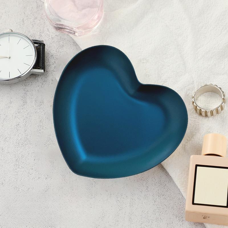 

Тарелки из нержавеющей стали в форме сердца Красивое цветное покрытие Маленький металлический поднос Поднос для женских украшений 91*87mm