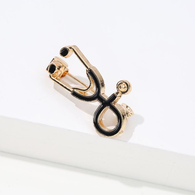 Wuhan Hospital Epidemic Prevention Brooches: Cartoon Series with Thermometers, Caring Doctors, Nurses, and More Creative Designs.