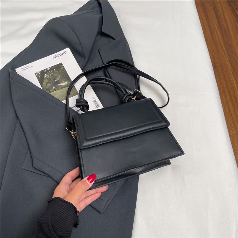 Уличная повседневная однотонная наплечная сумка 2025 новая повседневная сумочка новая модная простая сумка-мессенджер маленькая квадратная сумка