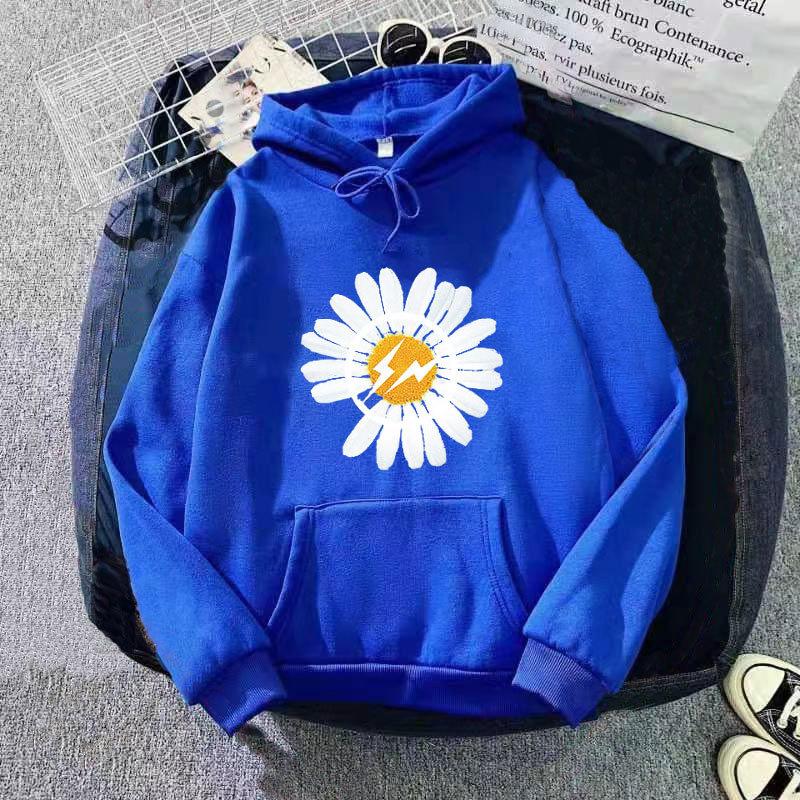 

Осень и зима 2025 Новое пальто свободного кроя для студентов с принтом хризантем, бархатный свитер с капюшоном, женская одежда 2XL королевский синий