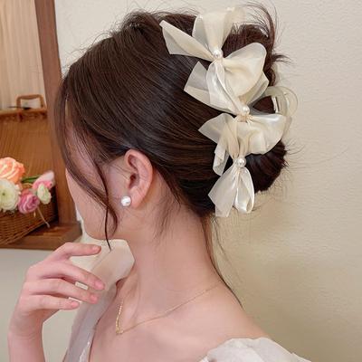 Módna imitácia perly Claw Claw Spona Francúzska Retro Hair Claw Campus Women Hair Claw Spona na žraloka