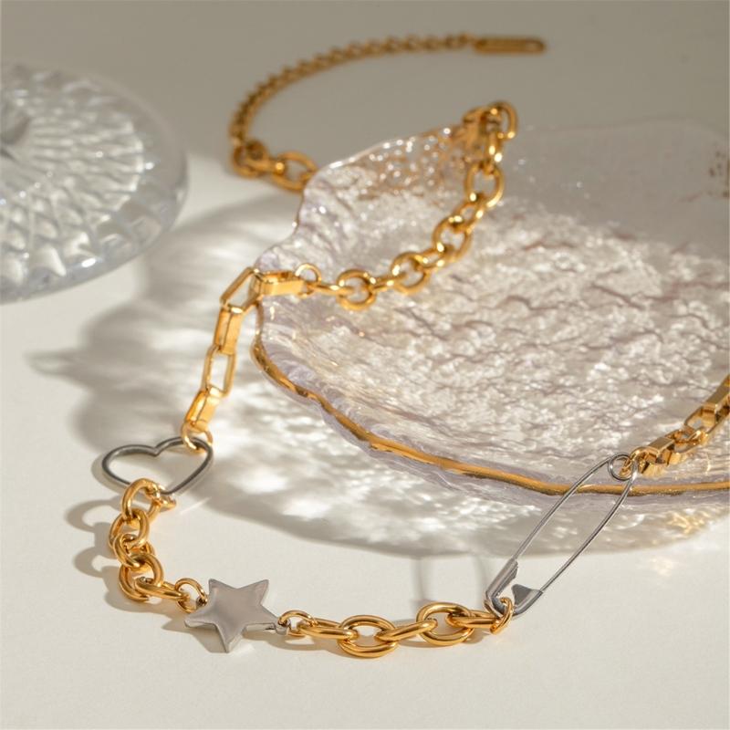 Gold Plated Stainless Steel Necklace Five-pointed Star and Love Heart Designed Neck Chain for Women Daily Jewelry Gift