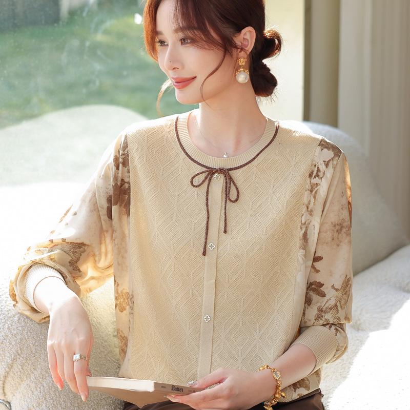 

Mom s Stylish Spring Outfit: 2026 Gauze Sleeve Top & Seven-Sleeve T-shirt Set for Middle-Aged and Elderly Women 2XL (125-135 jin)