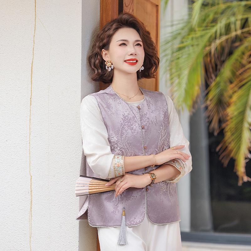 

Elegant & Dignified Chinese Style Mother s Suit: 2026 Spring/Autumn Two-Piece Vest & Top Set for Mature Women 3XL (Recommended for 60-67.5 kg)