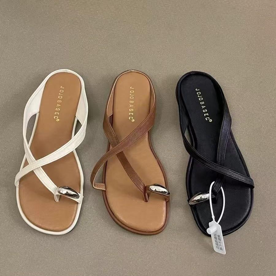 Set of Toe Slippers for Women To Wear Summer New French Fairy Style Sandals with Skirts for Vacation Beach Flat Bottom Beautiful Sandals