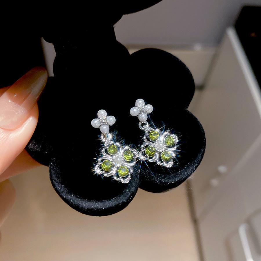 Light Luxury Clover Zircon Pearl Hollow Geometric Earrings Women Sweet Olive Green Earring Fashion Jewelry Gifts оливковое зеленый