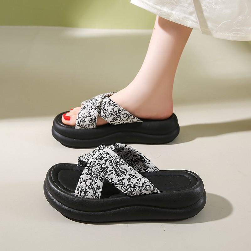 

Summer sandals women wear high-end thick-soled muffin shoes 2025 new popular Guochao new Chinese Roman shoes 40