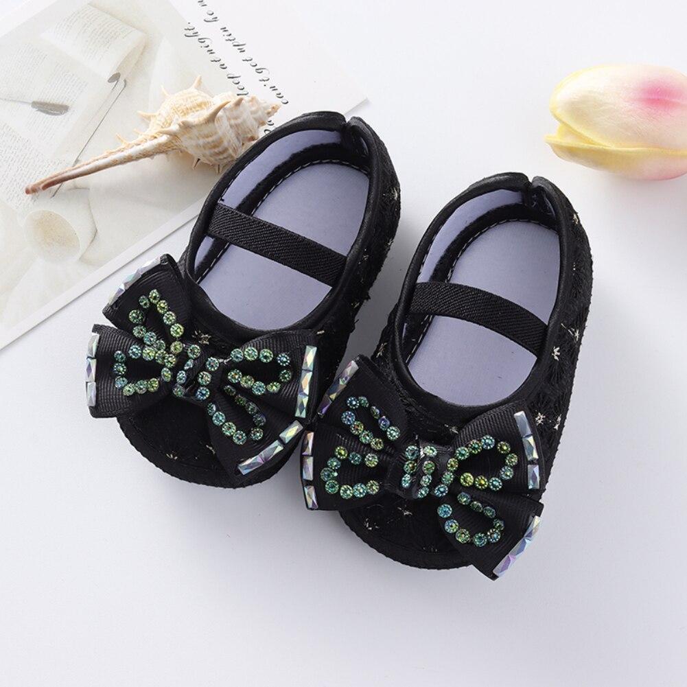 

Весенне-осенние хлопковые детские туфли для девочек со стразами и узлом-бабочкой, первые ходунки для новорожденных, обувь для детской кроватки, повседневная обувь на мягкой подошве M