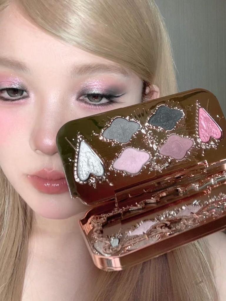 Pre-sale of Flower Knows New Knight Unicorn Eyeshadow Palette