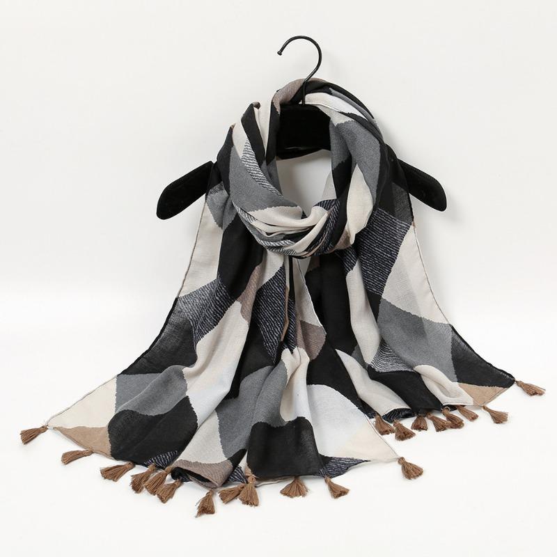 Autumn and winter small fresh rendering ink painting butterfly printing warm shawl, travel beach towel cotton and linen feel scarf