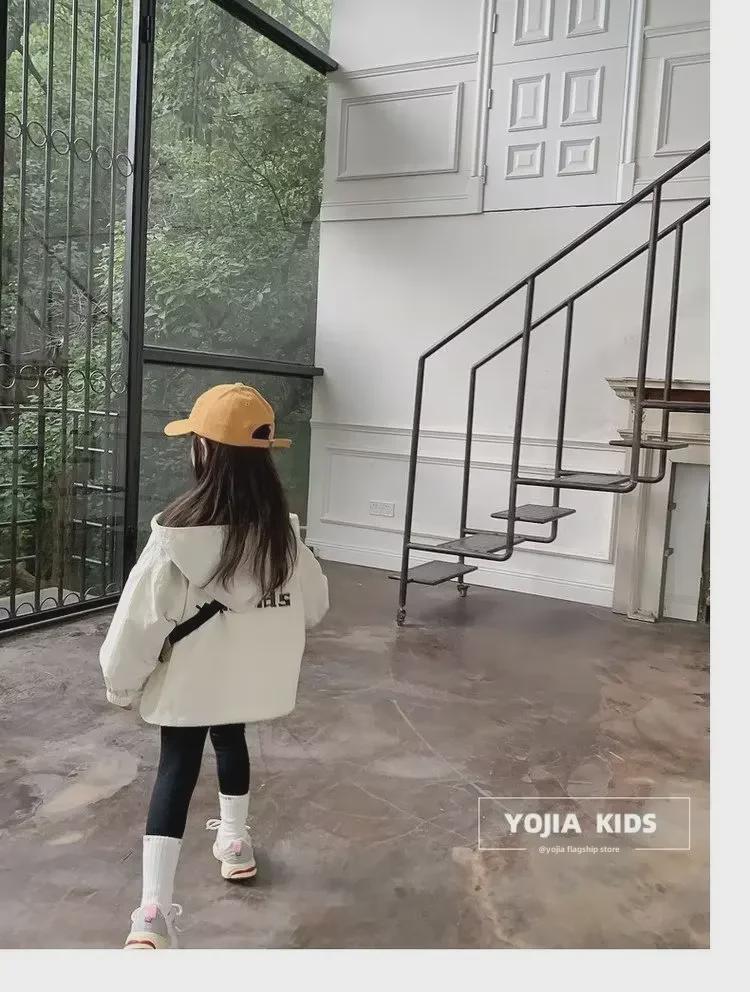 Stylish Hooded Windbreaker for Girls - Color Block Autumn/Winter Jacket for Kids