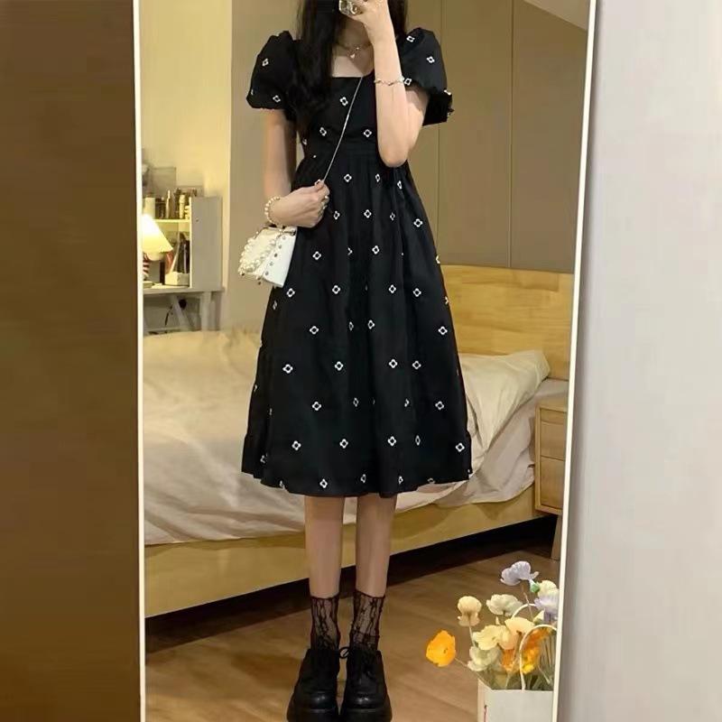 New sweet square neck black floral dress for women's summer high-end waist and thin dress