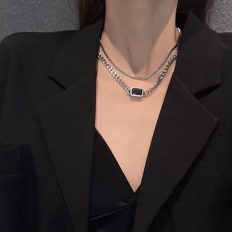 2022 Summer Trend: Unisex Ins Hip-Hop Titanium Steel Coin Necklace