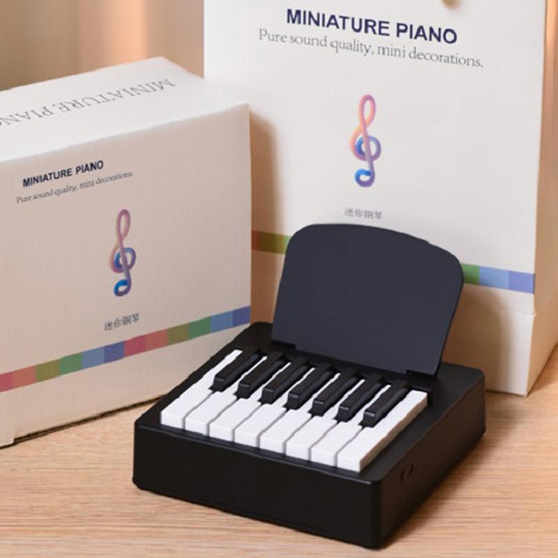 

Календарь-пианино на 15 клавиш 2025 Ноты Игрушка Настольные периферийные украшения С музыкальными календарными карточками Подарок для фанатов чёрный