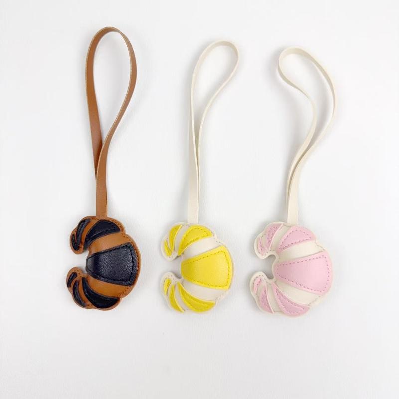 Handmade Leather Croissant Women'S Bag Charm Keychain - Cute Food Backpack Pendant Couple Friend Jewelry Gift