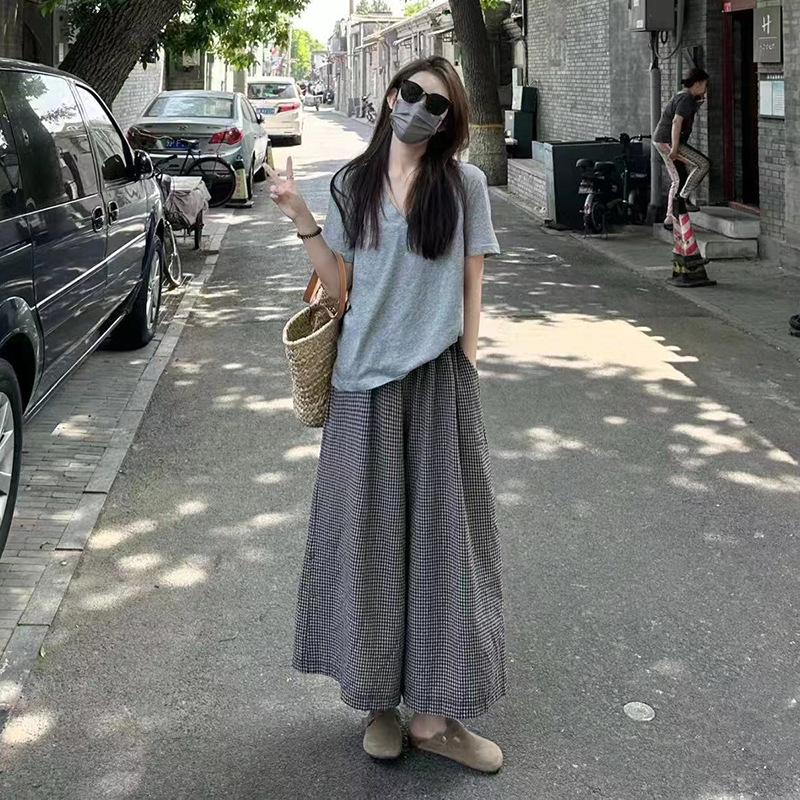 Chic Maternity Summer Set: Loose V-Neck Top & High-Waist A-Line Skirt