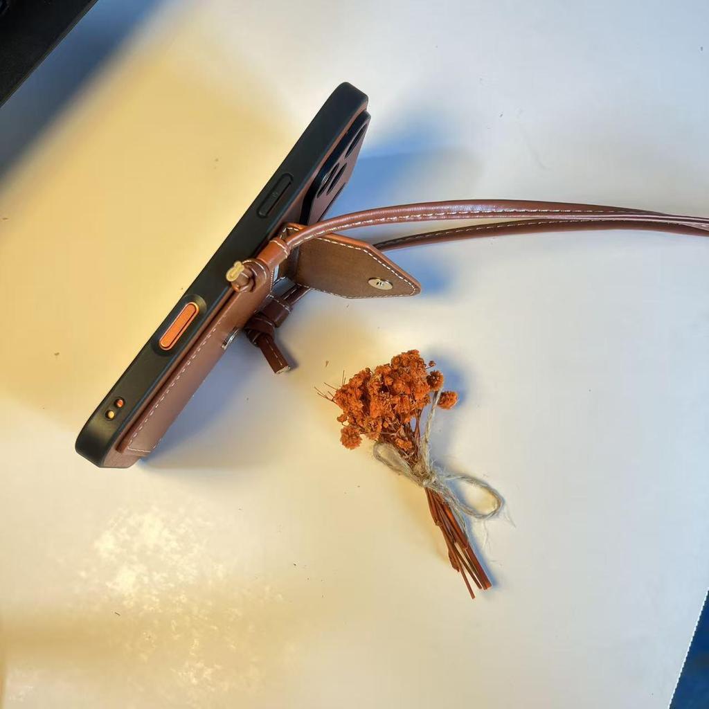 Lux Crossbody Hülle für Apple 16 Pro/17: Vollständige Abdeckung, Sturzsicheres Design