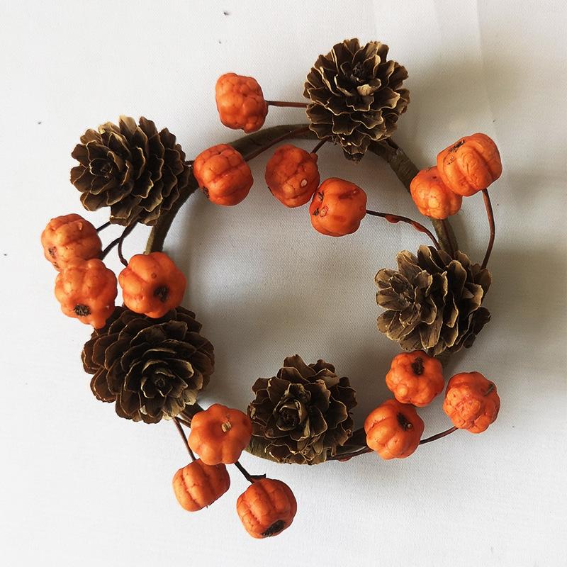 Coroană Creativă din Ratan cu Dovleac, Fructe de Pădure și Frunze de Arțar: Decorațiune de ușă de Halloween