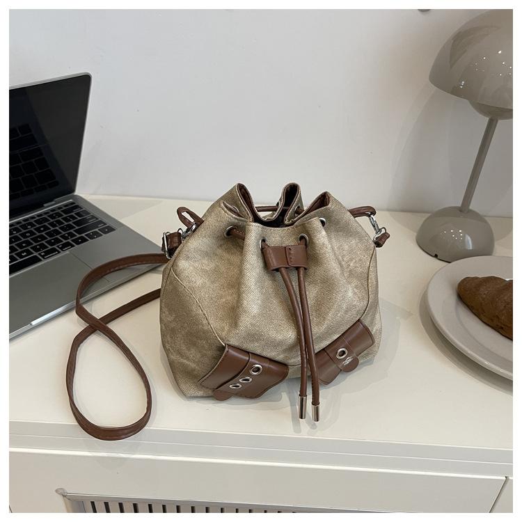 Fashion Single Shoulder Drawstring Crossbody Bags 2026 Autumn Newest Versatile Ins Trendy Bucket Bag High-End Feel For Women