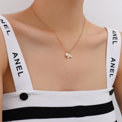 Style Jewelry Niche Simple Fishtail Imitation Pearl Design Necklace Collarbone Neck Chain Titanium Steel Plated 18K Gold Woman