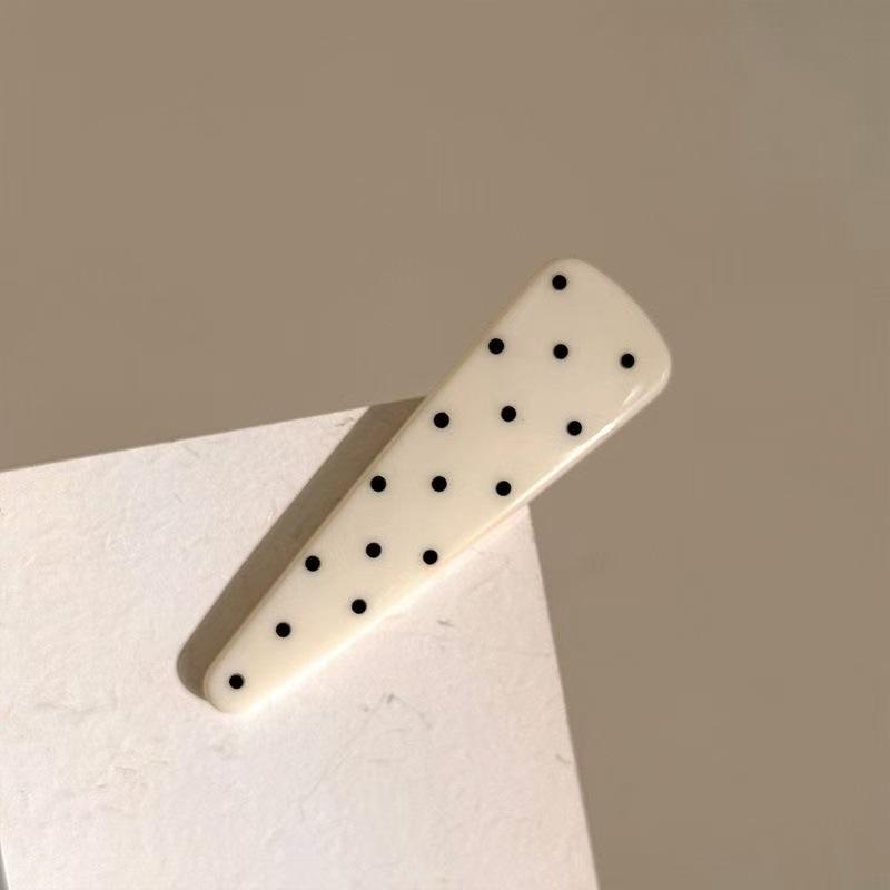 Charm spring color dot-shaped hair clips cream color triangle-patterned hair clips Girl's series hair clips sophisticated pointy bangs