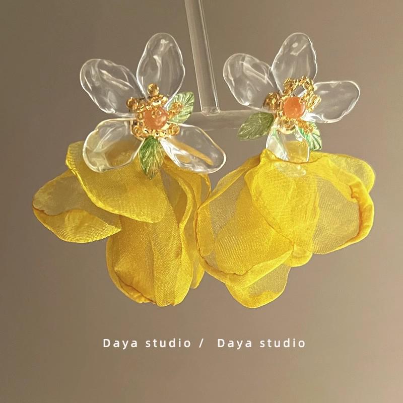 

Серьги-пусеты «Летний курортный стиль Мори Сладкий лепесток 2025»