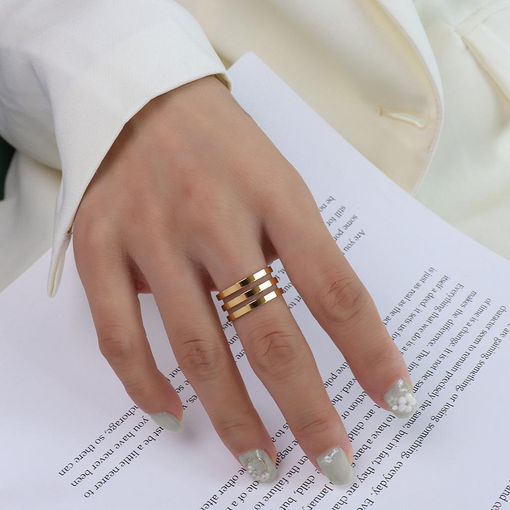 Oumeis Multi-Layer 18K Gold Titanium Steel Smooth Surface Couple Ring for Men & Women